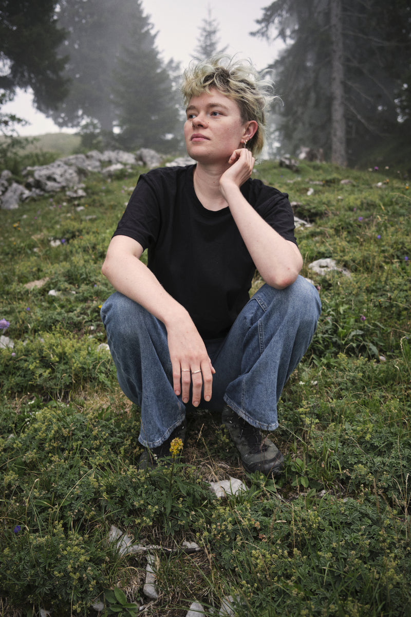 Lade das Bild in den Galerie-Viewer, Buchpremiere Laura Leupi
